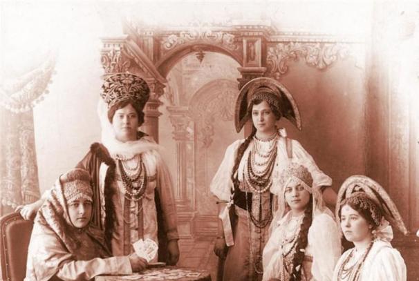 Русский народный костюм: история и современность