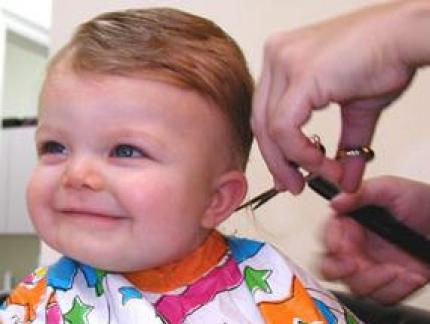 How to cut a baby's hair with a clipper at home How to cut a child's hair