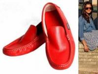С чем носить красные женские мокасины — советы стилистов