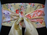 Традиционная японская одежда Японское женское кимоно